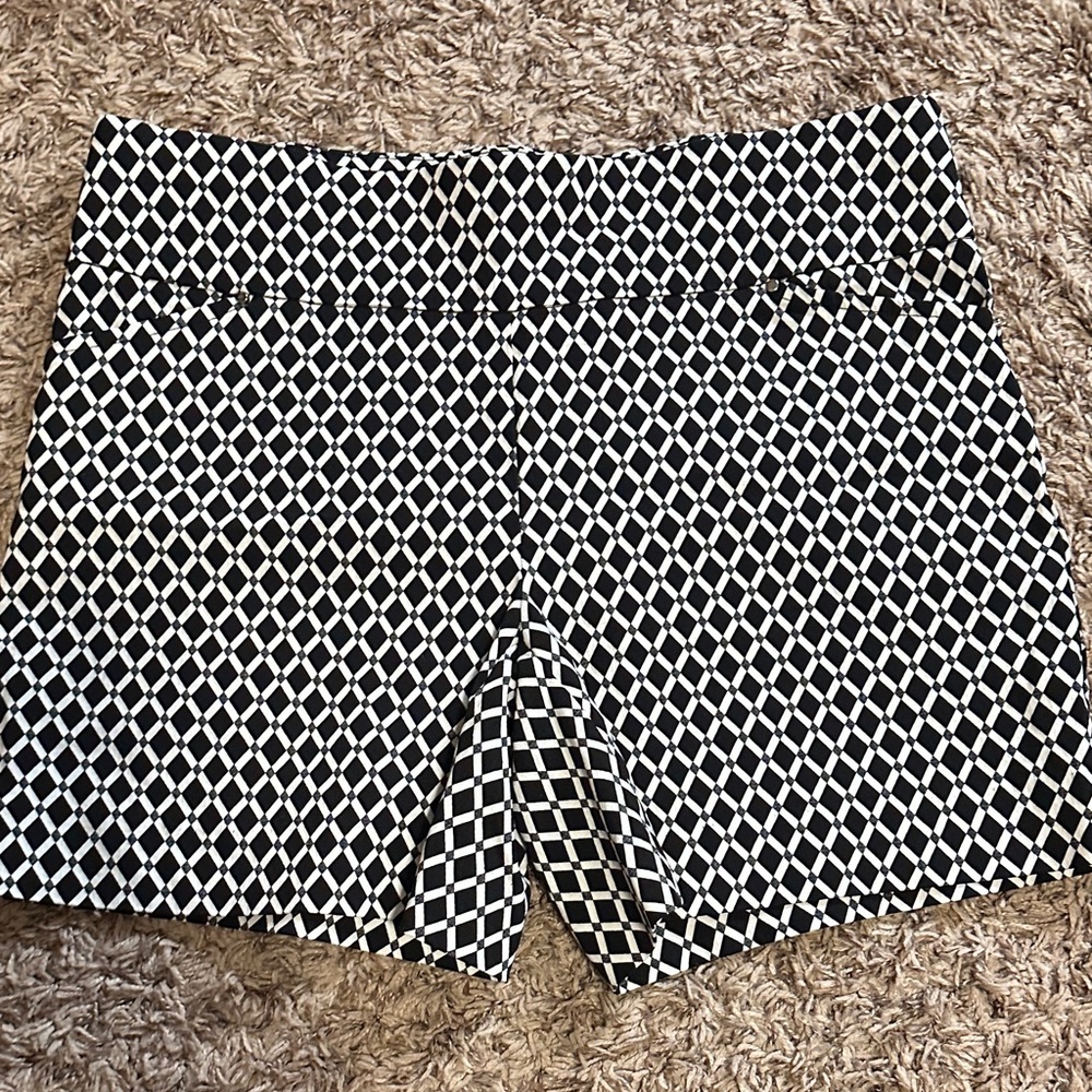 Jules & Leopold Black and White Geometric High-Waist Shorts